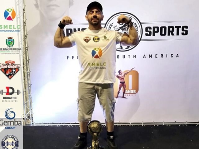 (2024) Julio Ferraz é hexacampeão do Arnold Classic de Power Bíceps (Divulgação)