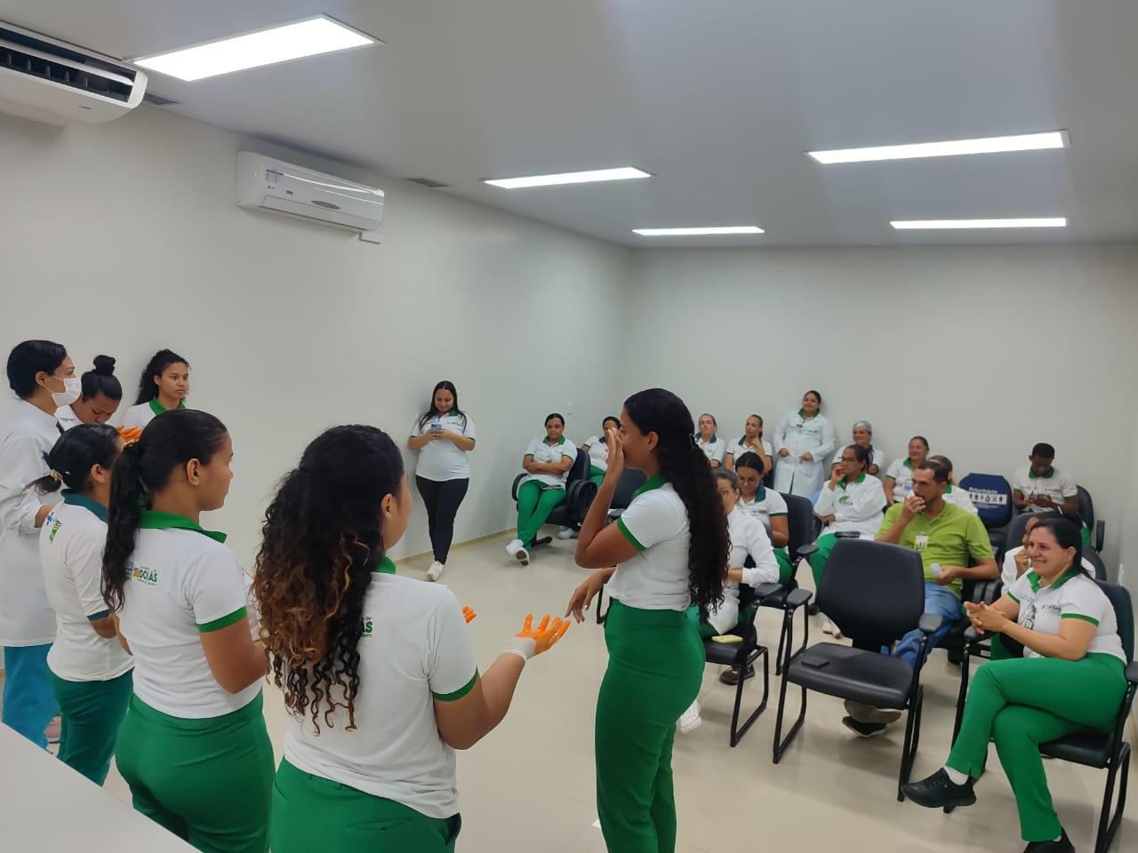 HIGIENIZAÇÃO DAS MÃOS